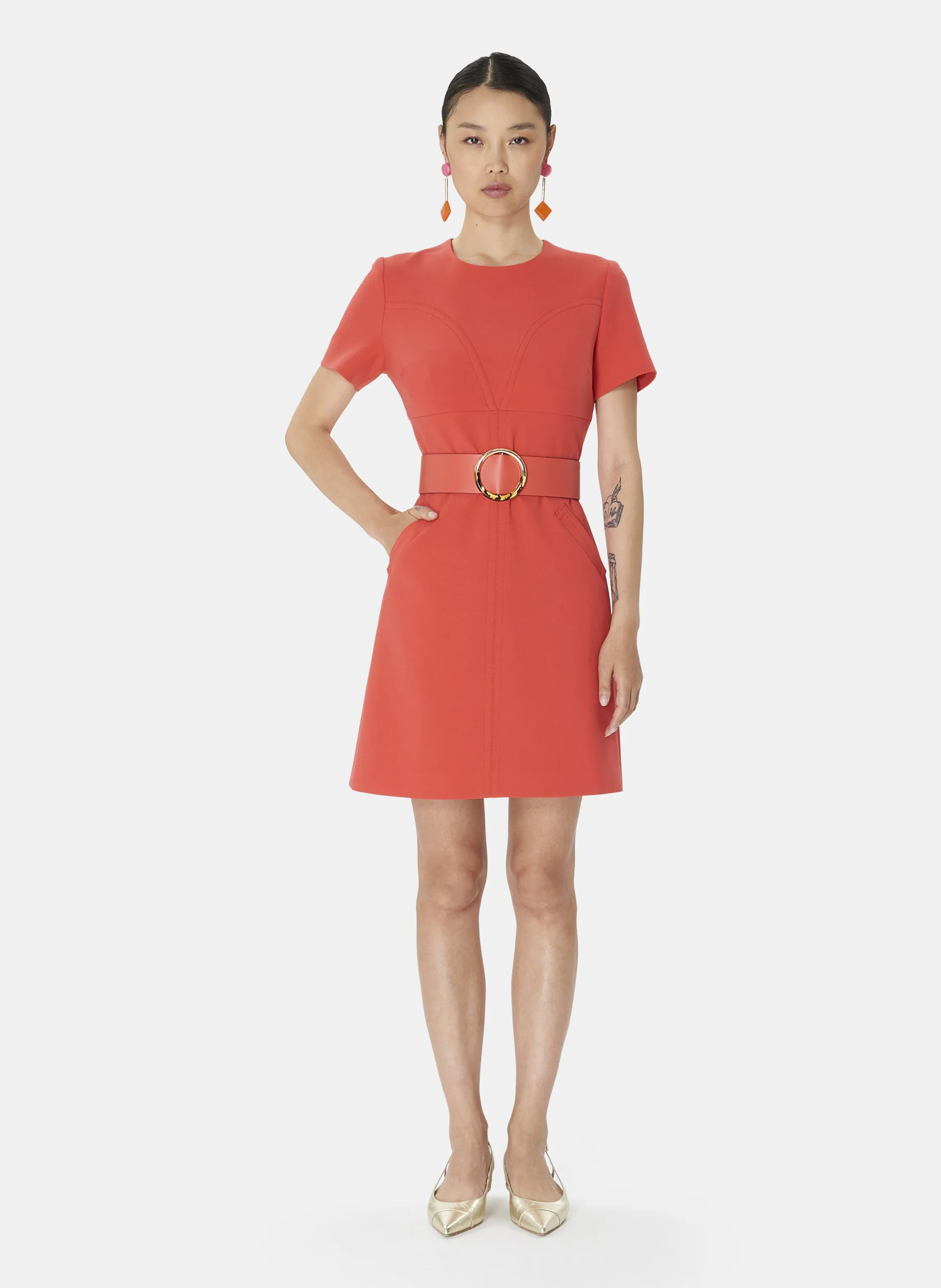 REHANE - Vestido corto recto en naranja